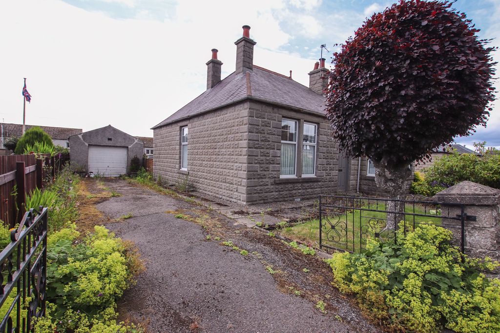 Property photo 2 of 22