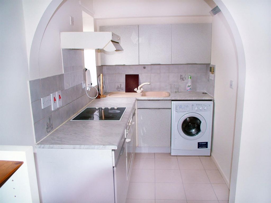 Property photo 2 of 4