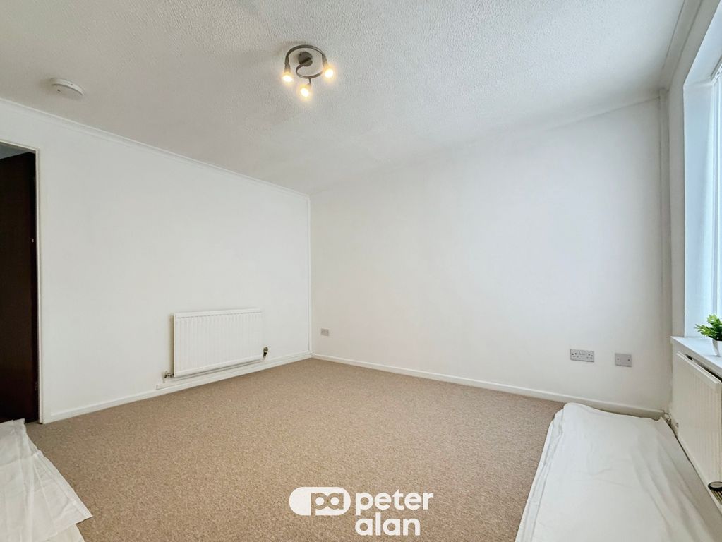 Property photo 1 of 9 Front