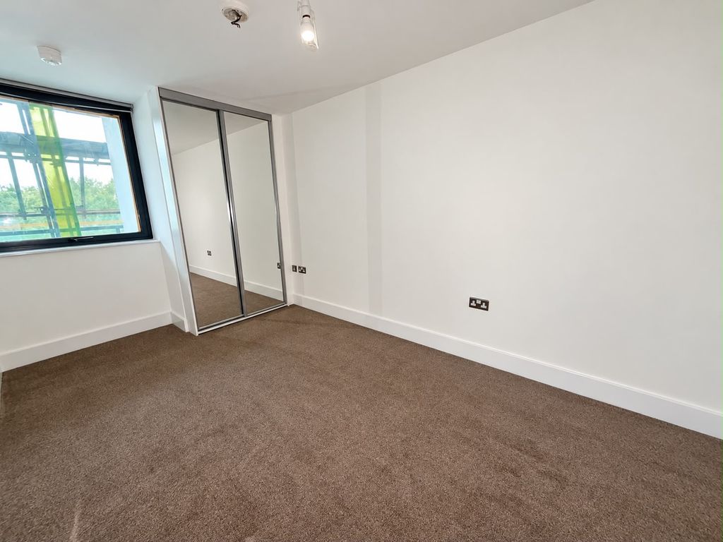 Property photo 3 of 4