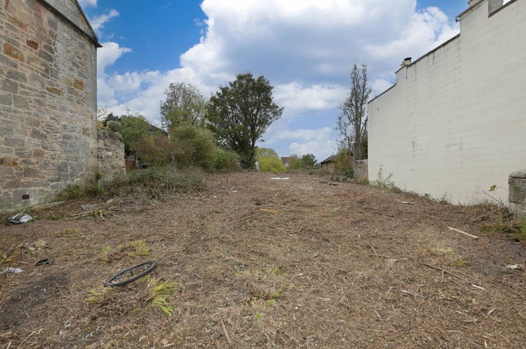 Property photo 3 of 7