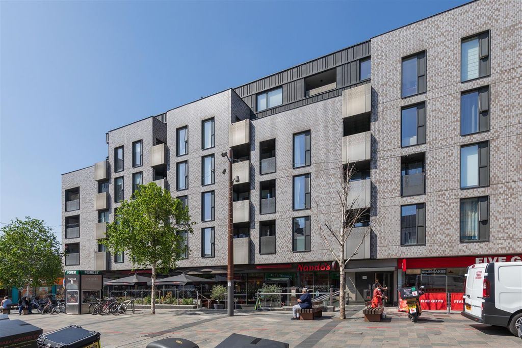 Property photo 2 of 36 Craig House, 263, High Street E17