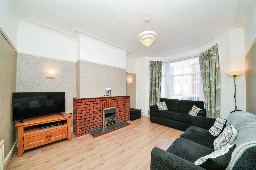 Property photo 3 of 17