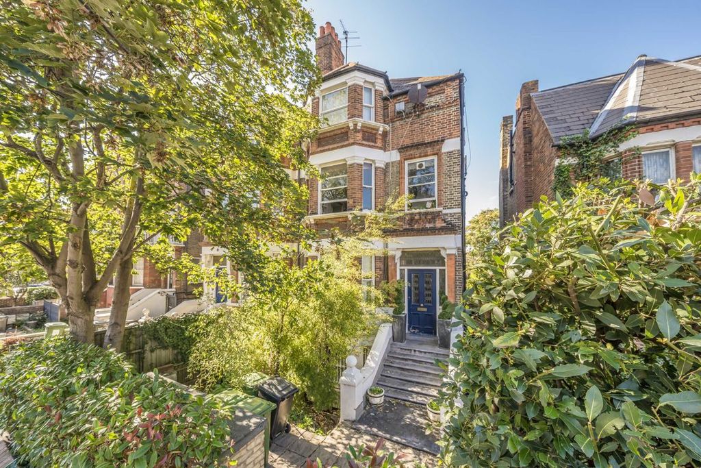 Property photo 1 of 5