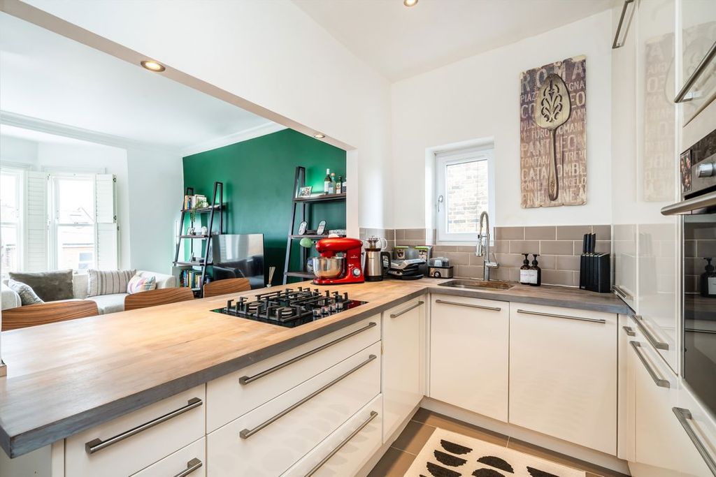 Property photo 3 of 7