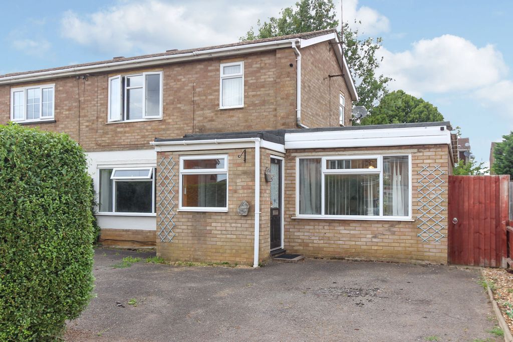 Property photo 1 of 11 Front