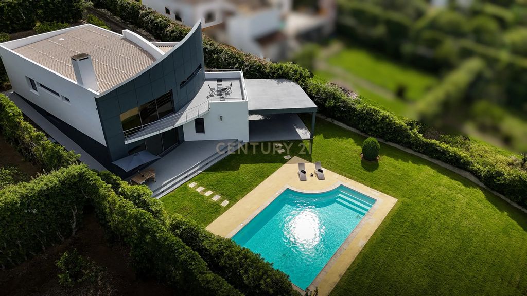 Property photo 1 of 70