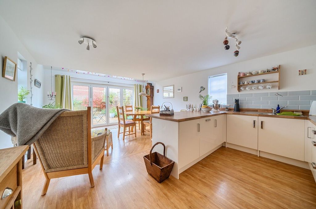 Property photo 3 of 22