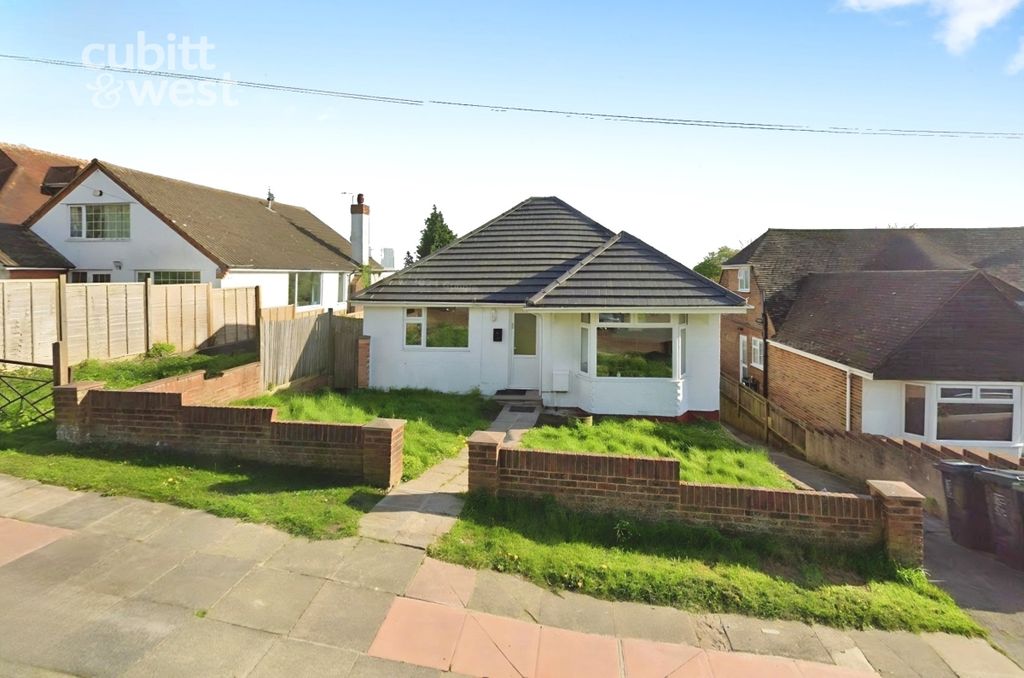 Property photo 1 of 12 External