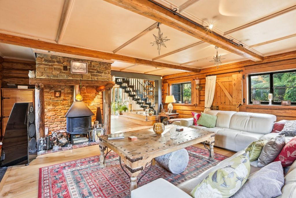 Property photo 2 of 88 1571161495 - 7.Jpg