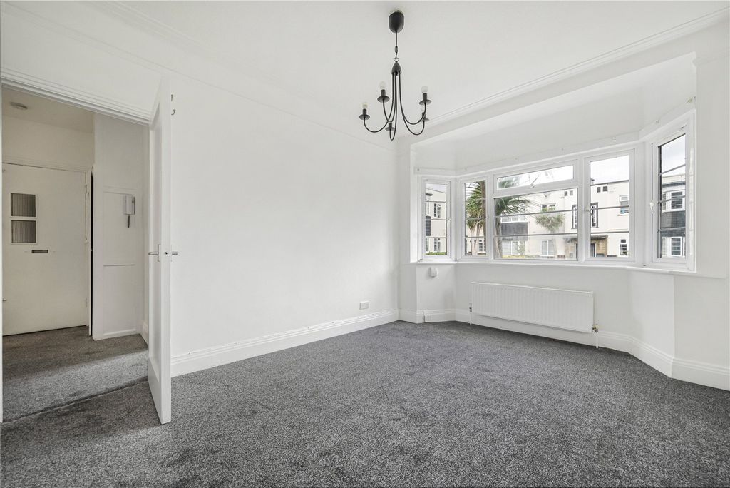Property photo 2 of 9 Picture No. 04