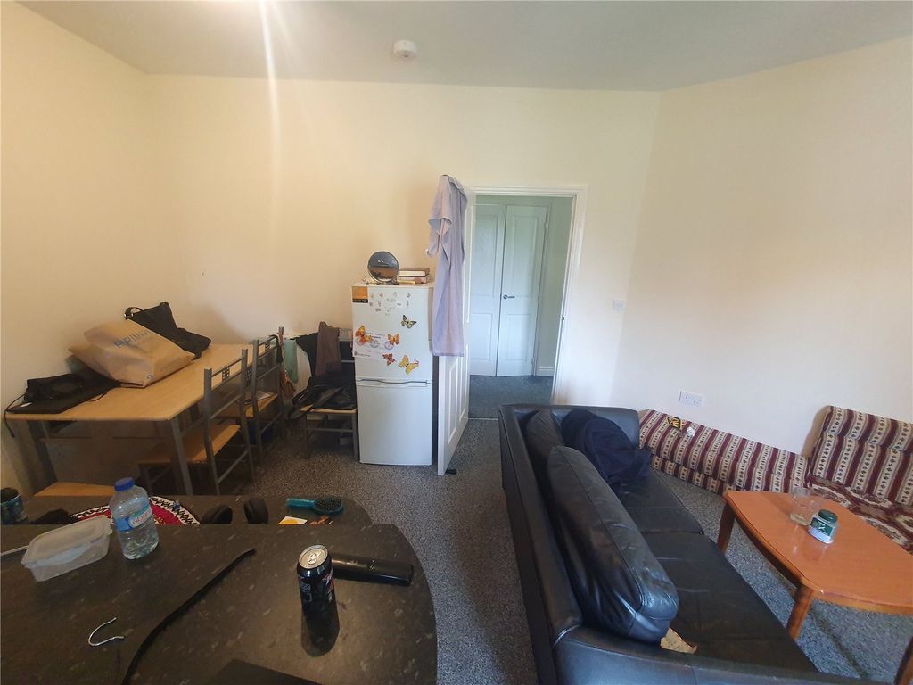 Property photo 3 of 12 Picture No. 08
