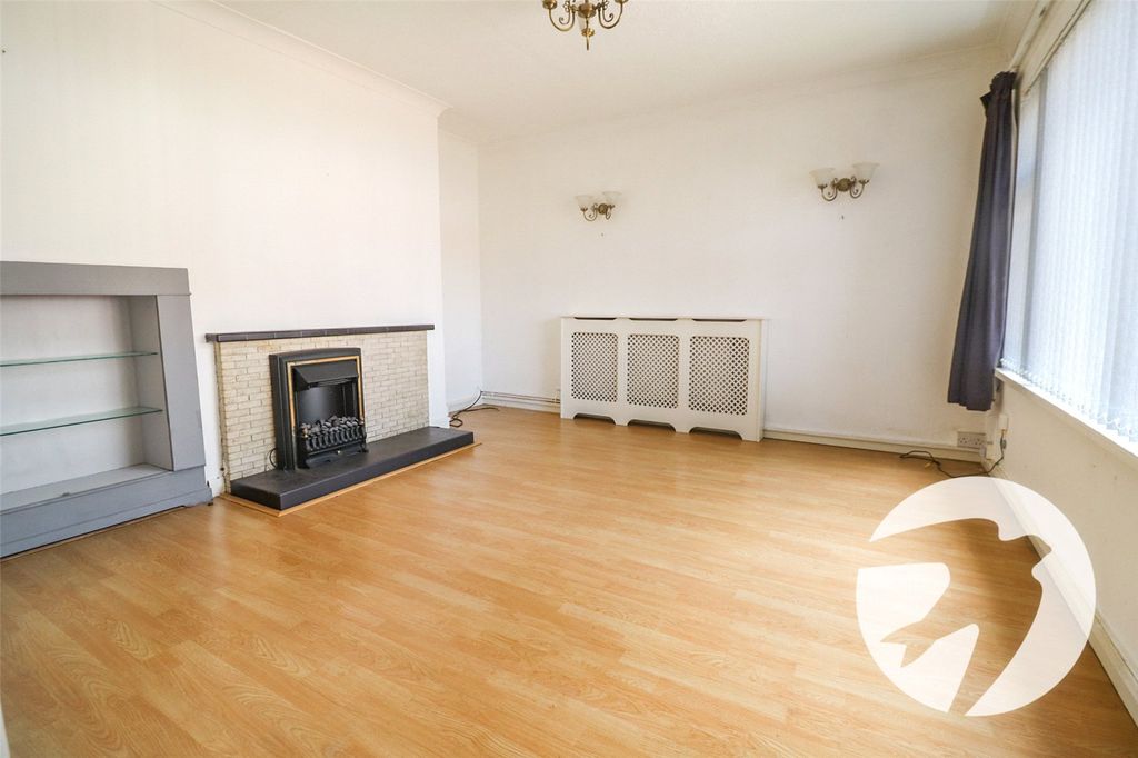 Property photo 3 of 13 Picture No. 05