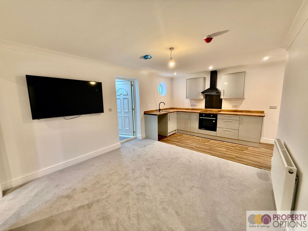 Property photo 3 of 12 Image 3