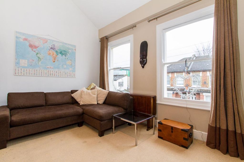 Property photo 1 of 6