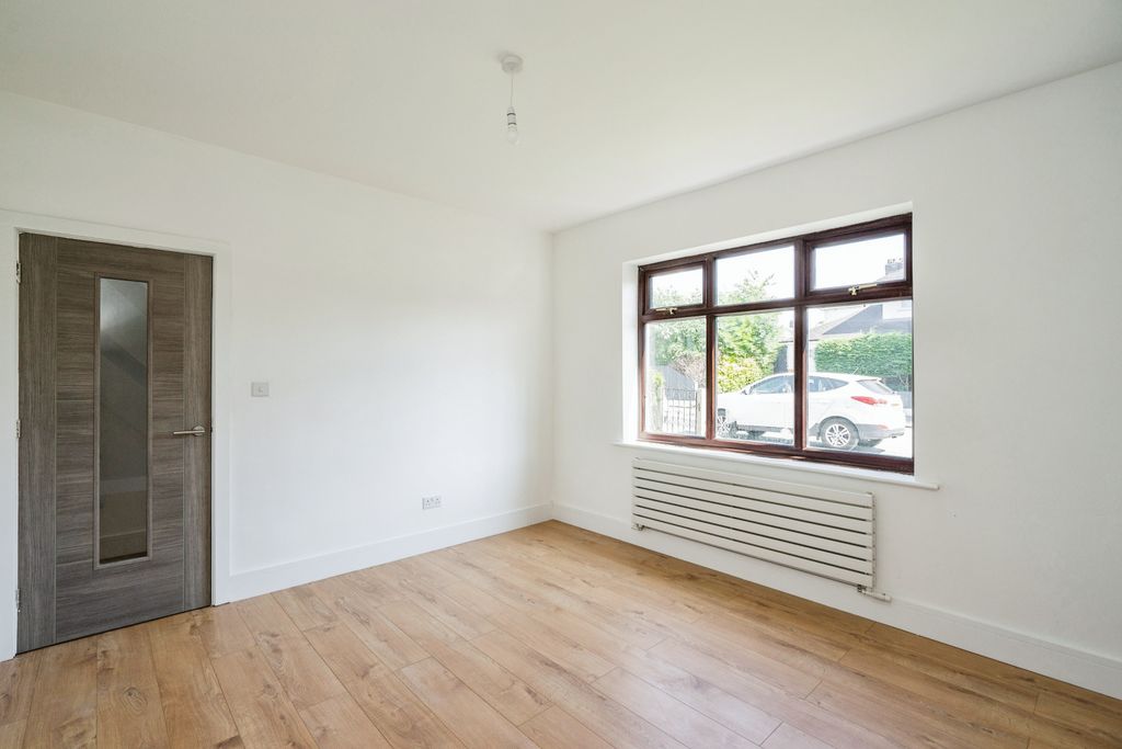 Property photo 3 of 16 Living Room