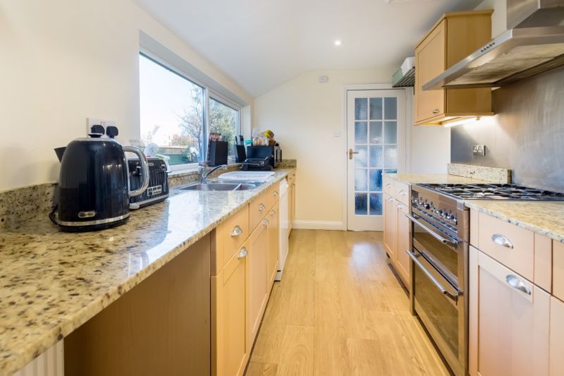 Property photo 3 of 14 Kitchen