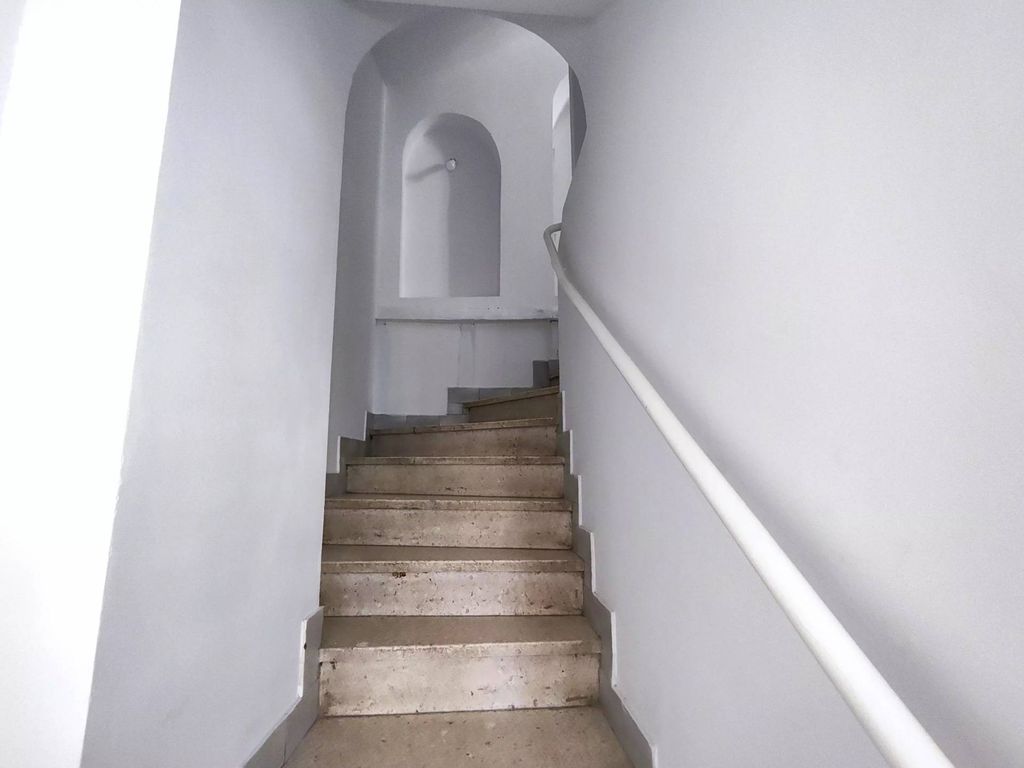 Property photo 2 of 11 F43E47ce7d8Cabf4d6960Cbc9d50E417