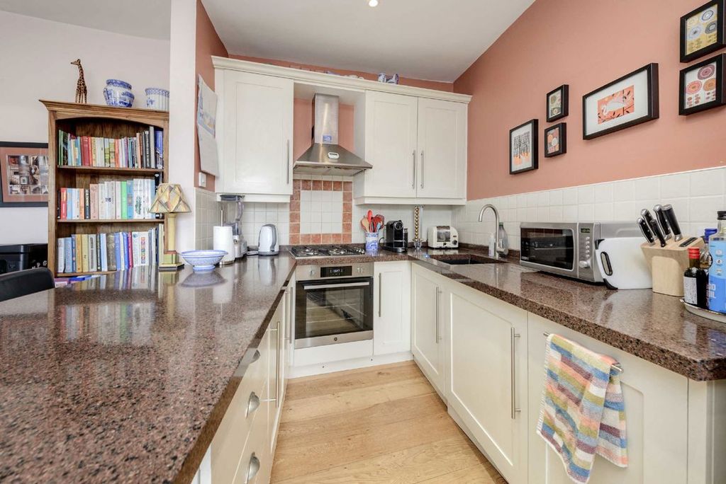Property photo 2 of 7