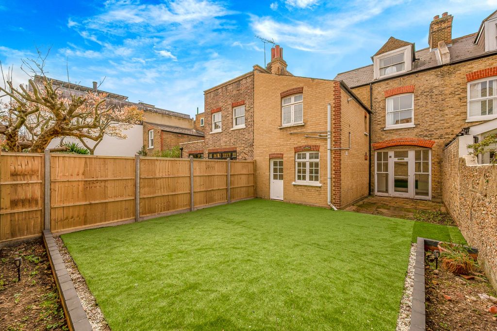 Property photo 3 of 10