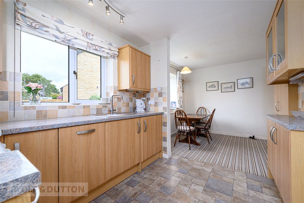 Property photo 3 of 22 Dining Kitchen