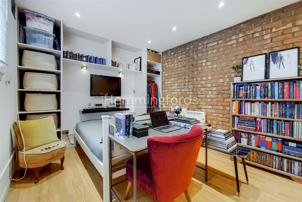 Property photo 1 of 9