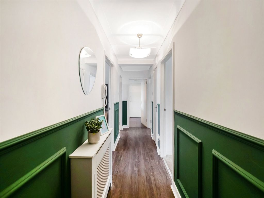 Property photo 2 of 19 Picture No. 02