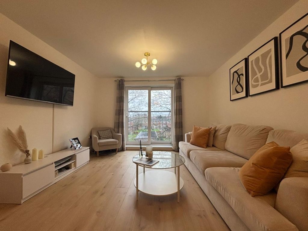 Property photo 1 of 12 79F28190-E3Fa-40Eb-Adff-d194d0Ae8645.Jpg