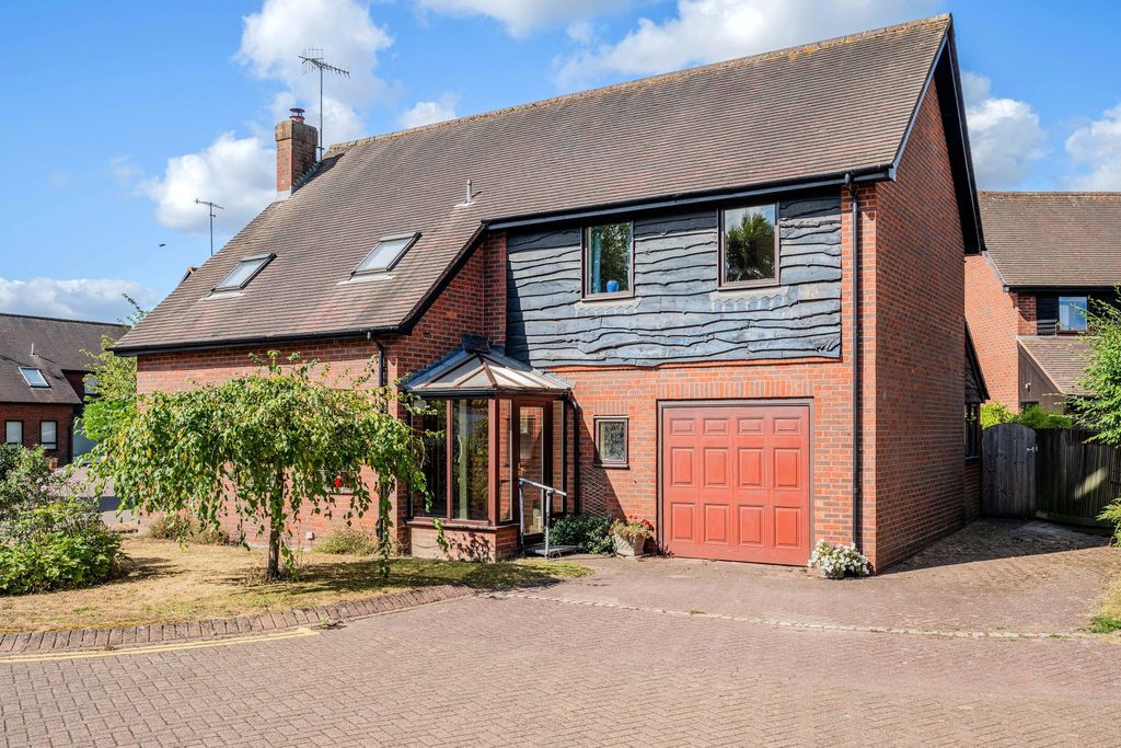 Property photo 1 of 24
