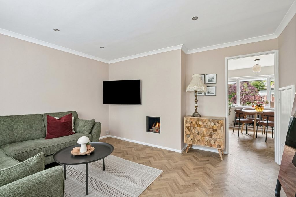 Property photo 1 of 16 5134622