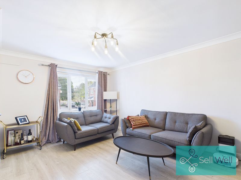 Property photo 2 of 19 Lounge