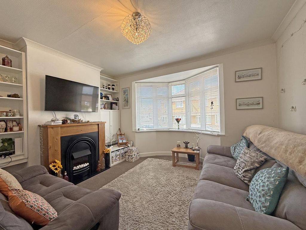 Property photo 2 of 18 Beacon Down Avenue 72 - Living Room.Jpg