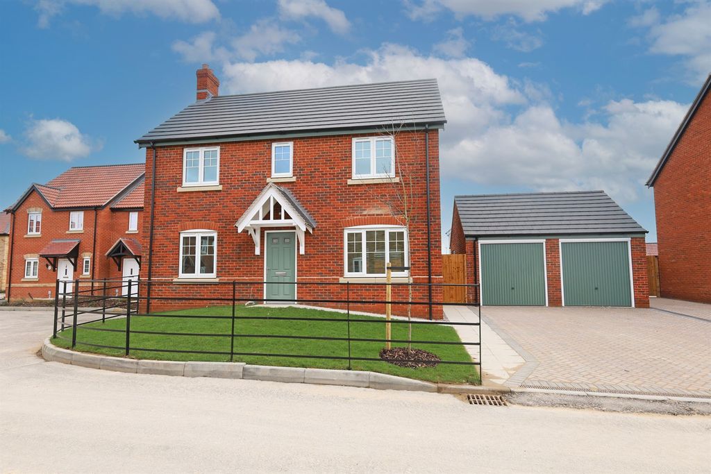 Property photo 1 of 3 (Main)