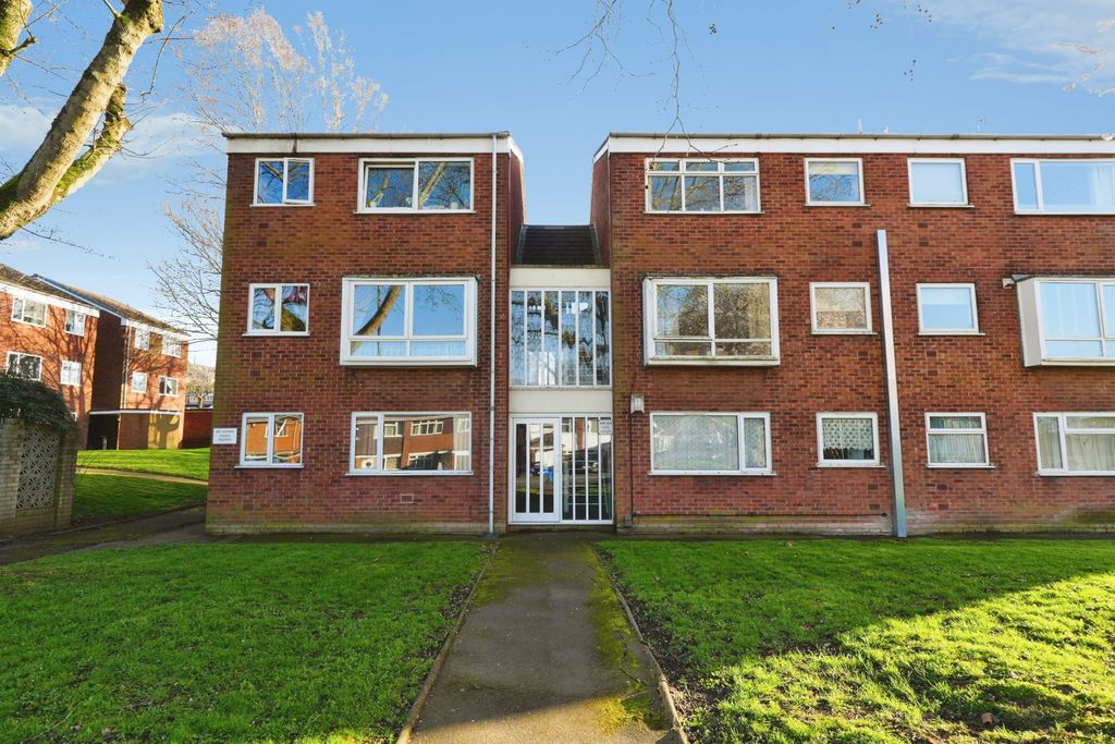 Property photo 1 of 10 Front