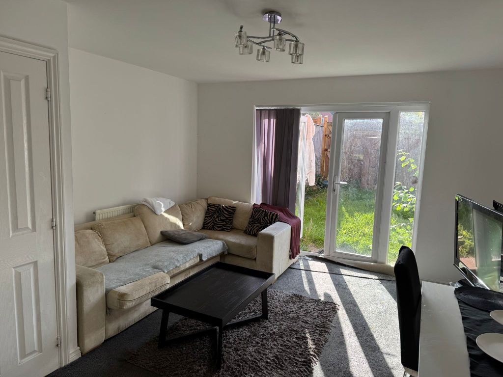 Property photo 2 of 12 Living Room