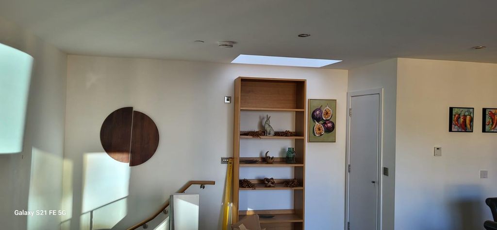 Property photo 3 of 3 Hallway