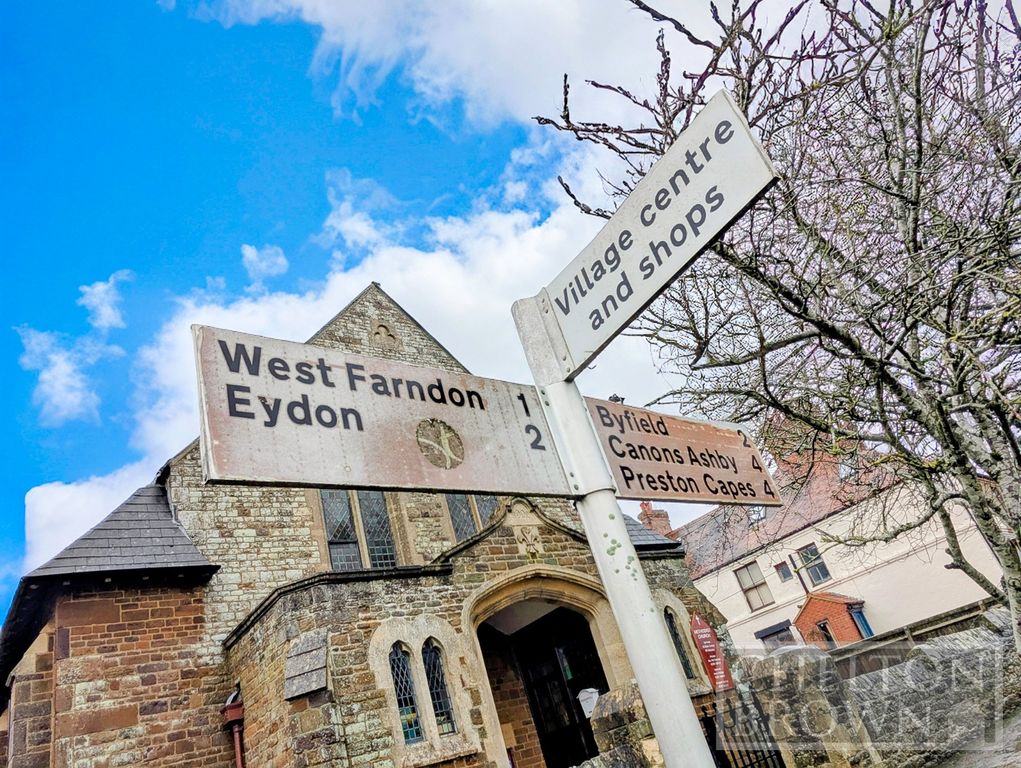 Property photo 3 of 41 Village