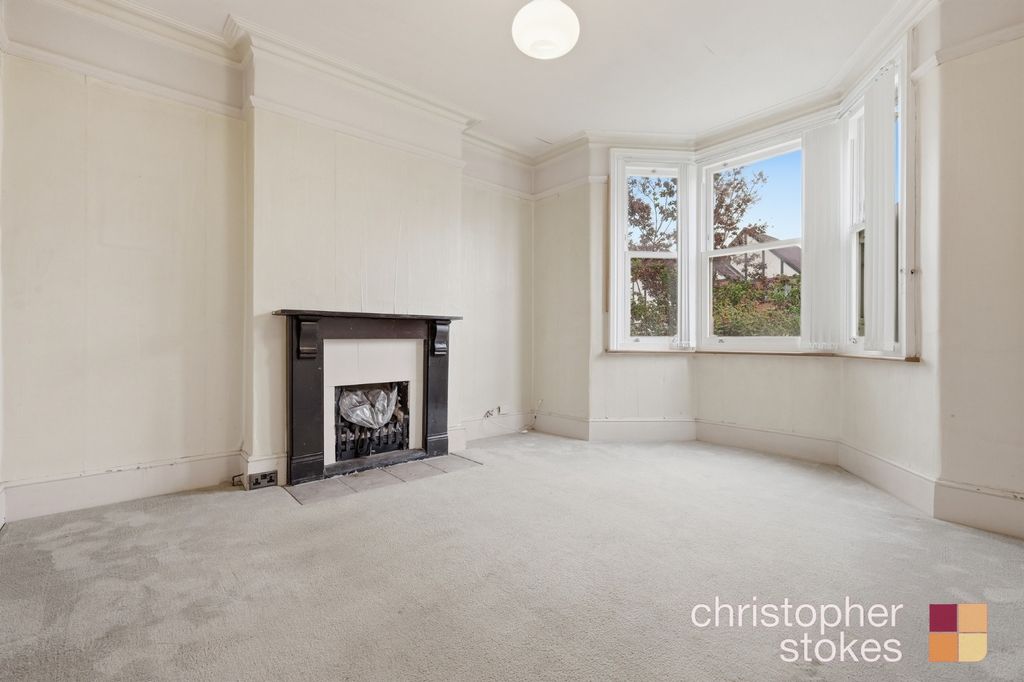 Property photo 2 of 19 3768932