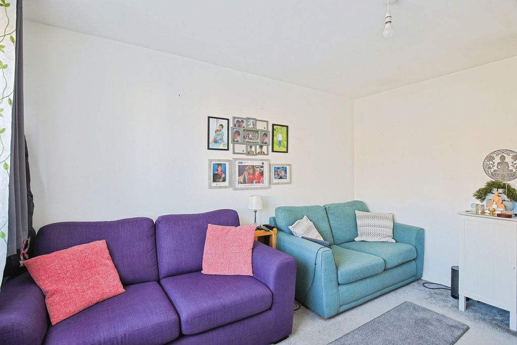 Property photo 3 of 13 Pbox-Img.Jpg