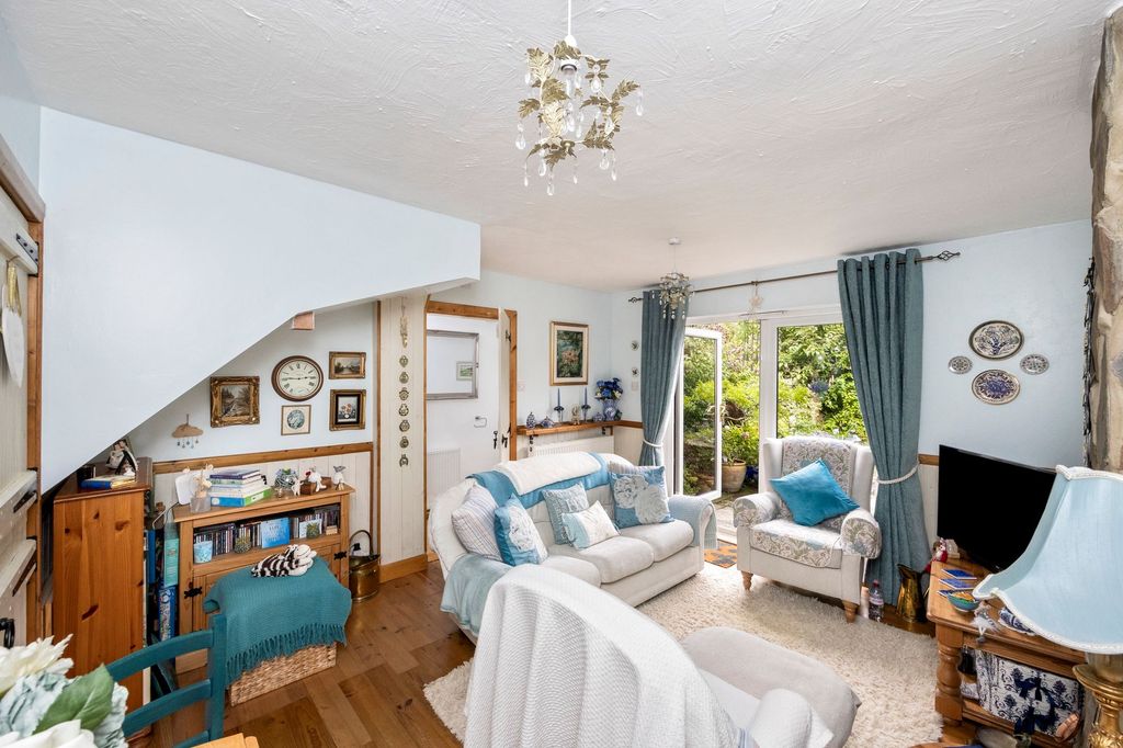 Property photo 3 of 19