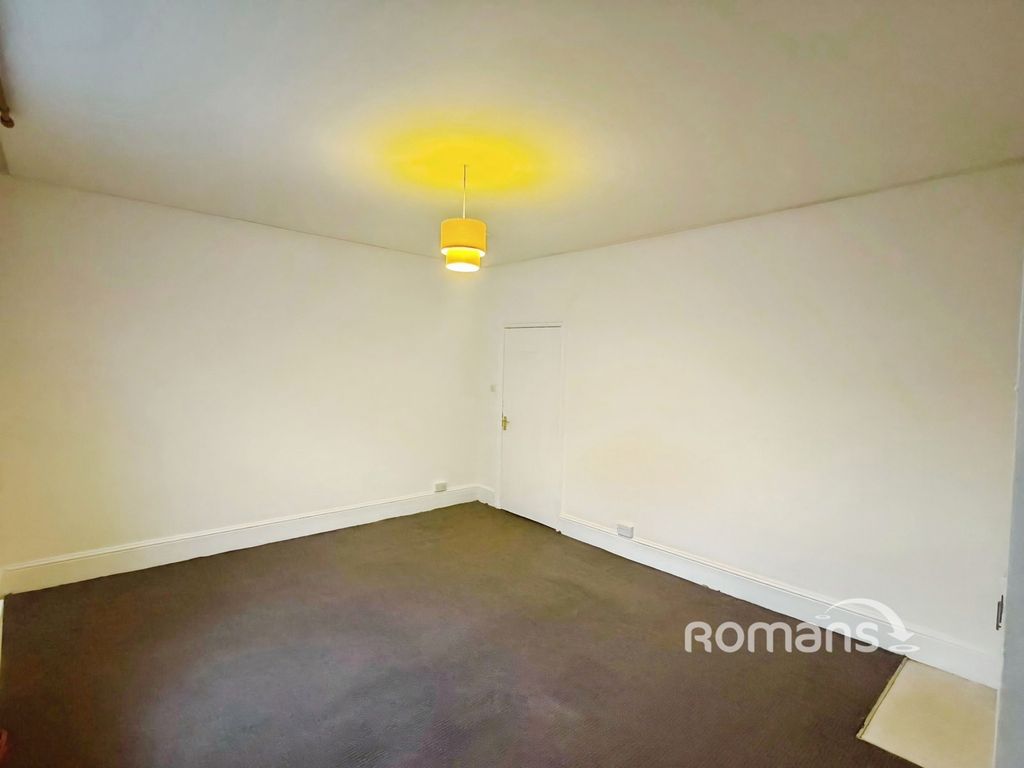 Property photo 3 of 8 Pbox-Img.Jpg