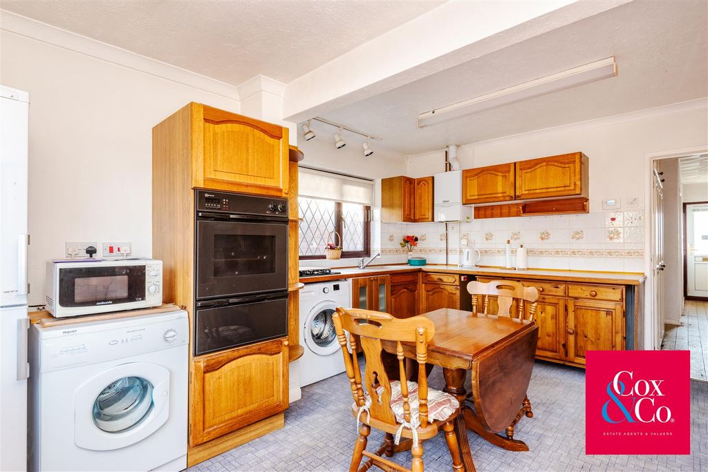 Property photo 2 of 17 81N_3460.Jpg