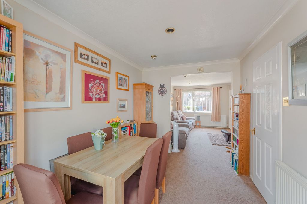 Property photo 3 of 13