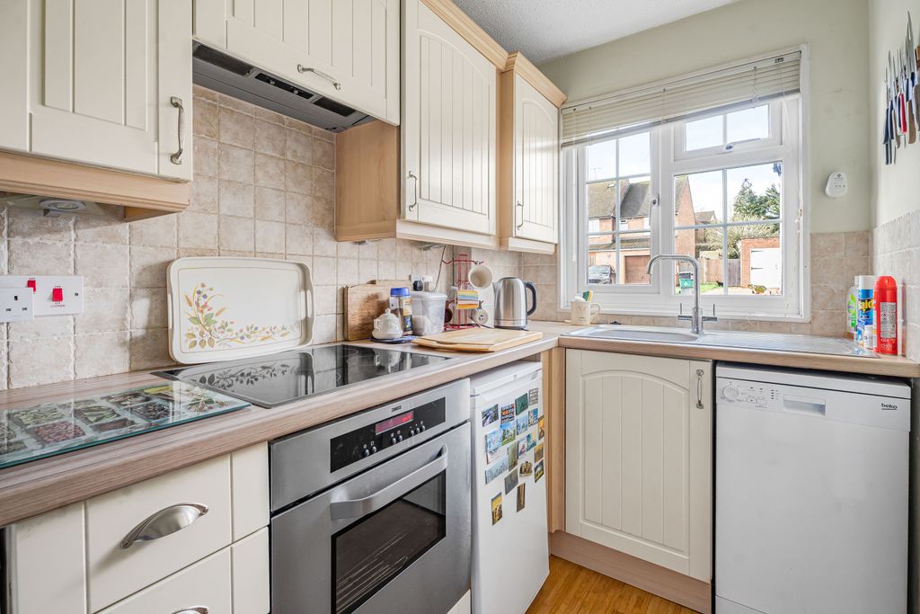 Property photo 3 of 15 Kitchen