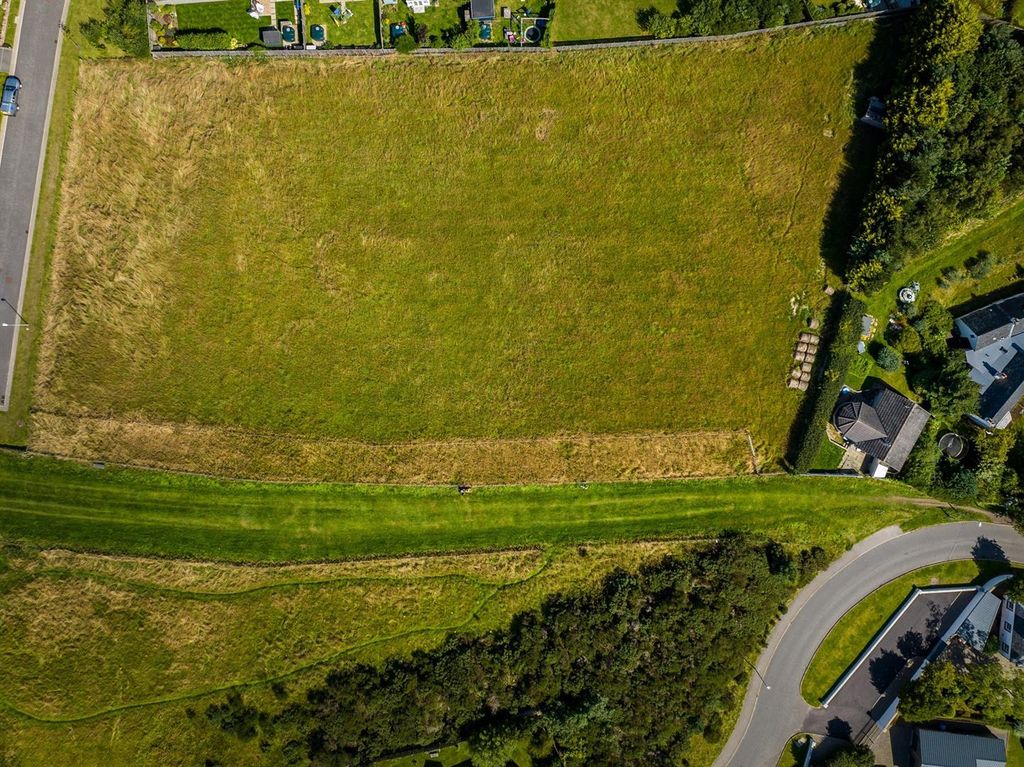 Property photo 3 of 10