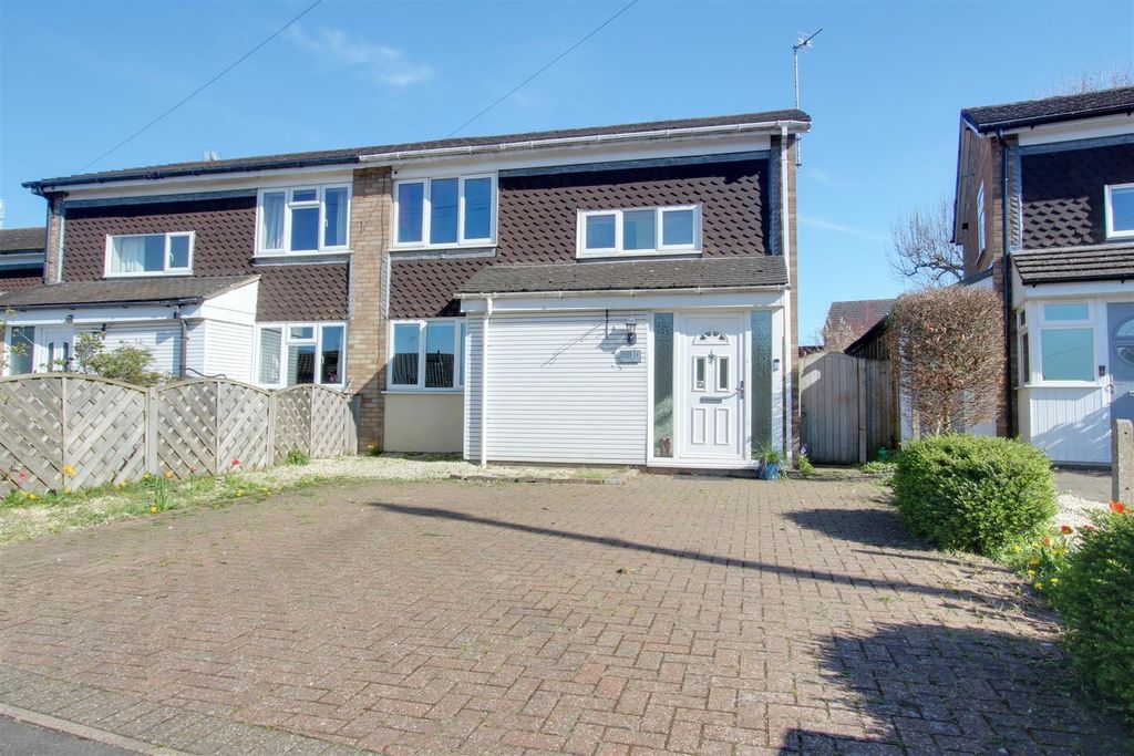 Property photo 1 of 16 Img_4028-Img_4033 F1.Jpg