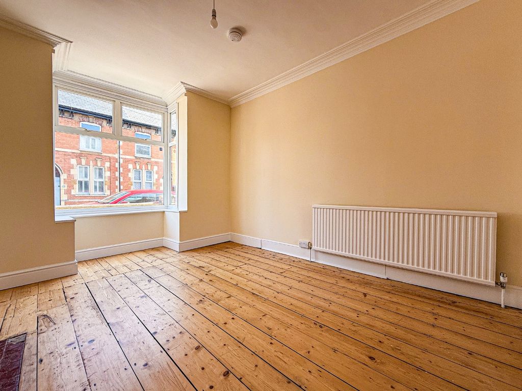 Property photo 2 of 20 4320172