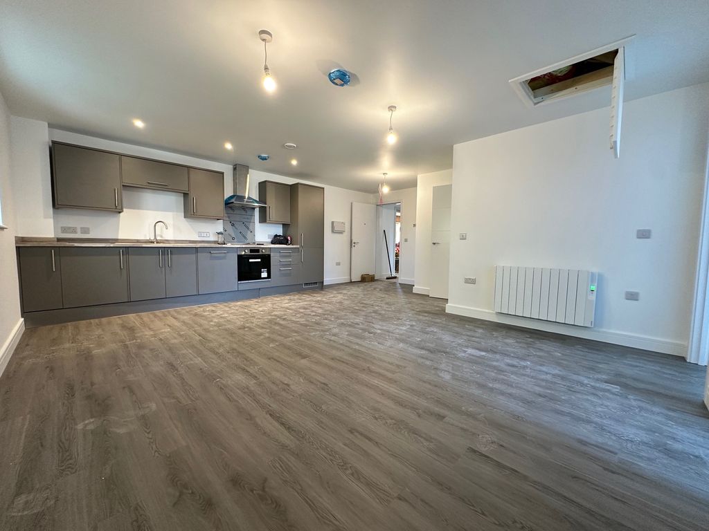 Property photo 3 of 14 Kitchen