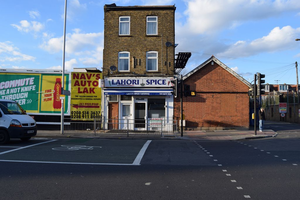 Property photo 1 of 8 A3 Shop To Let Located At High Road Ilford- Currently As Takeaway