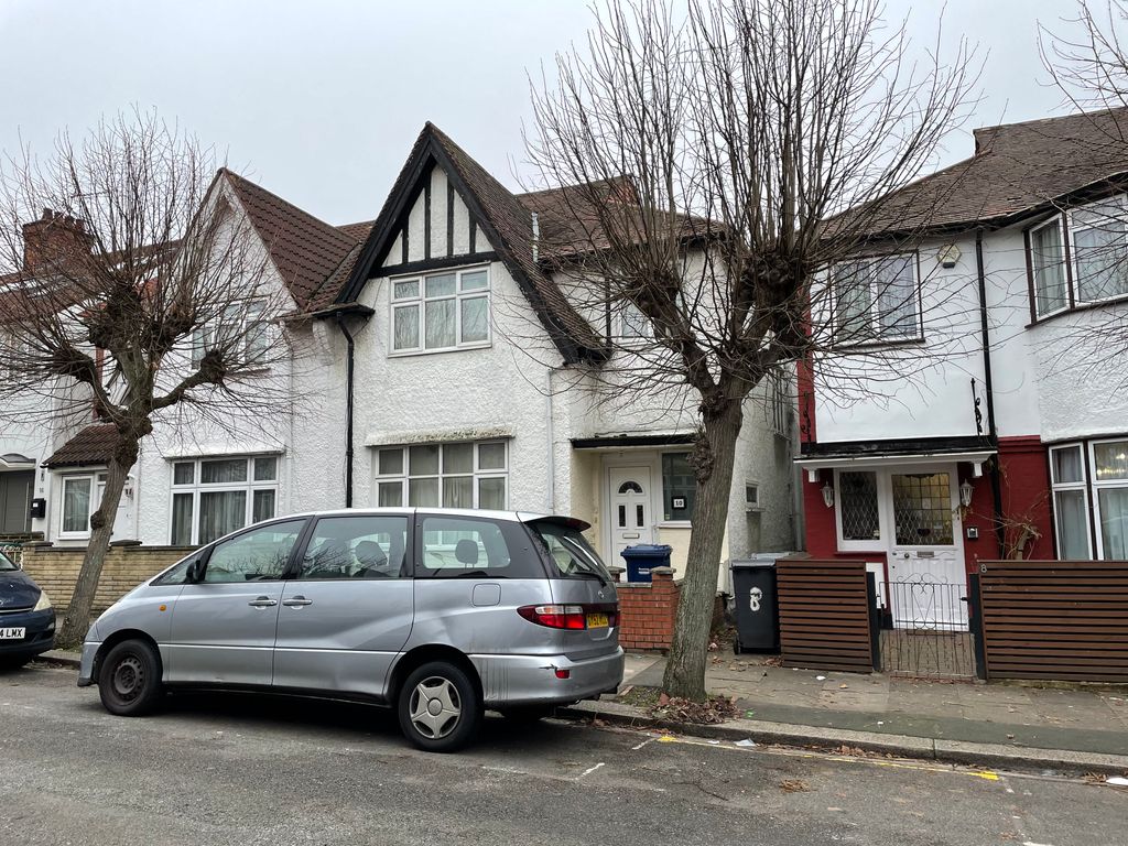 Property photo 3 of 15